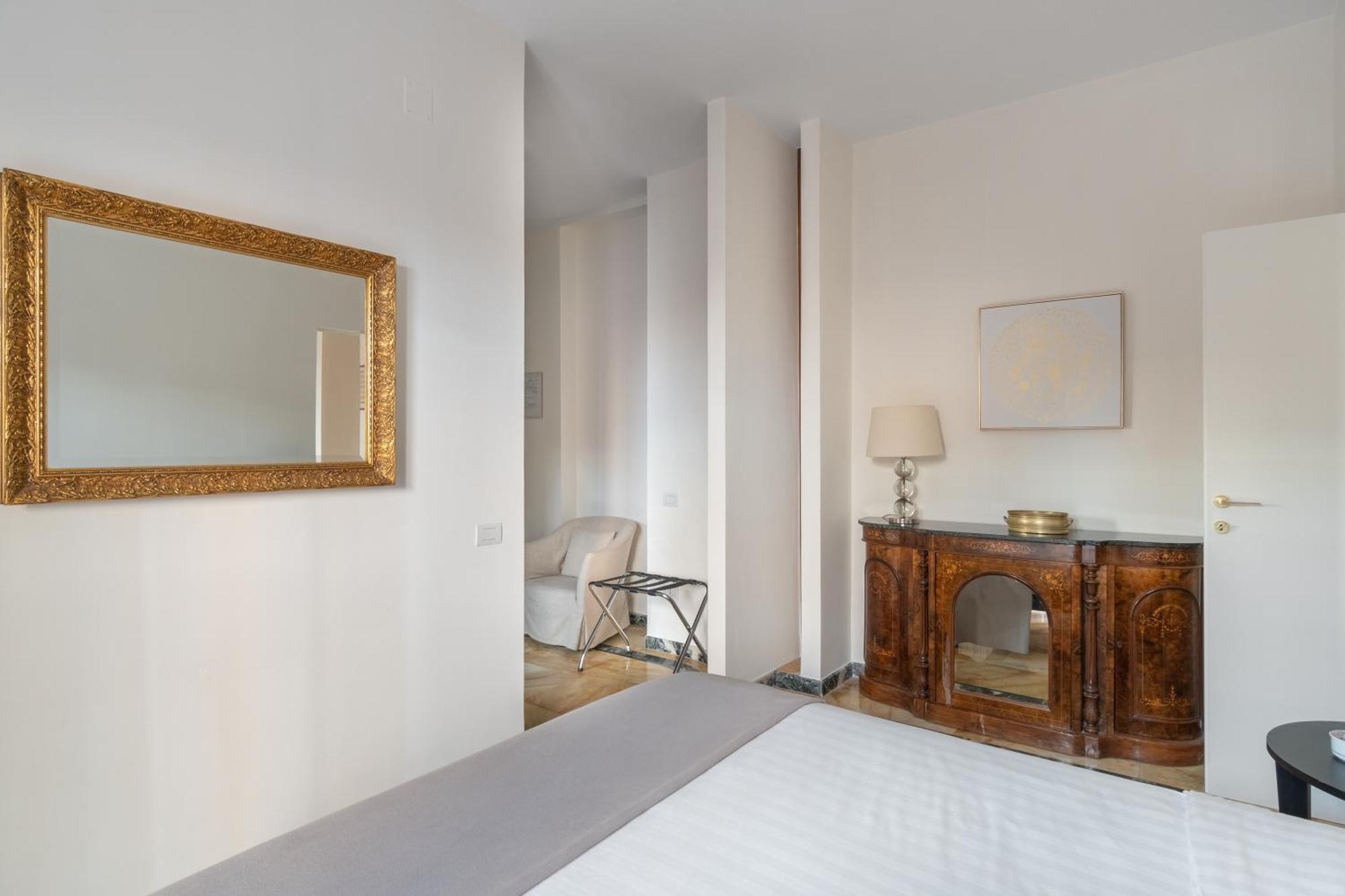 Starhost - Golden Suite Salerno Buitenkant foto