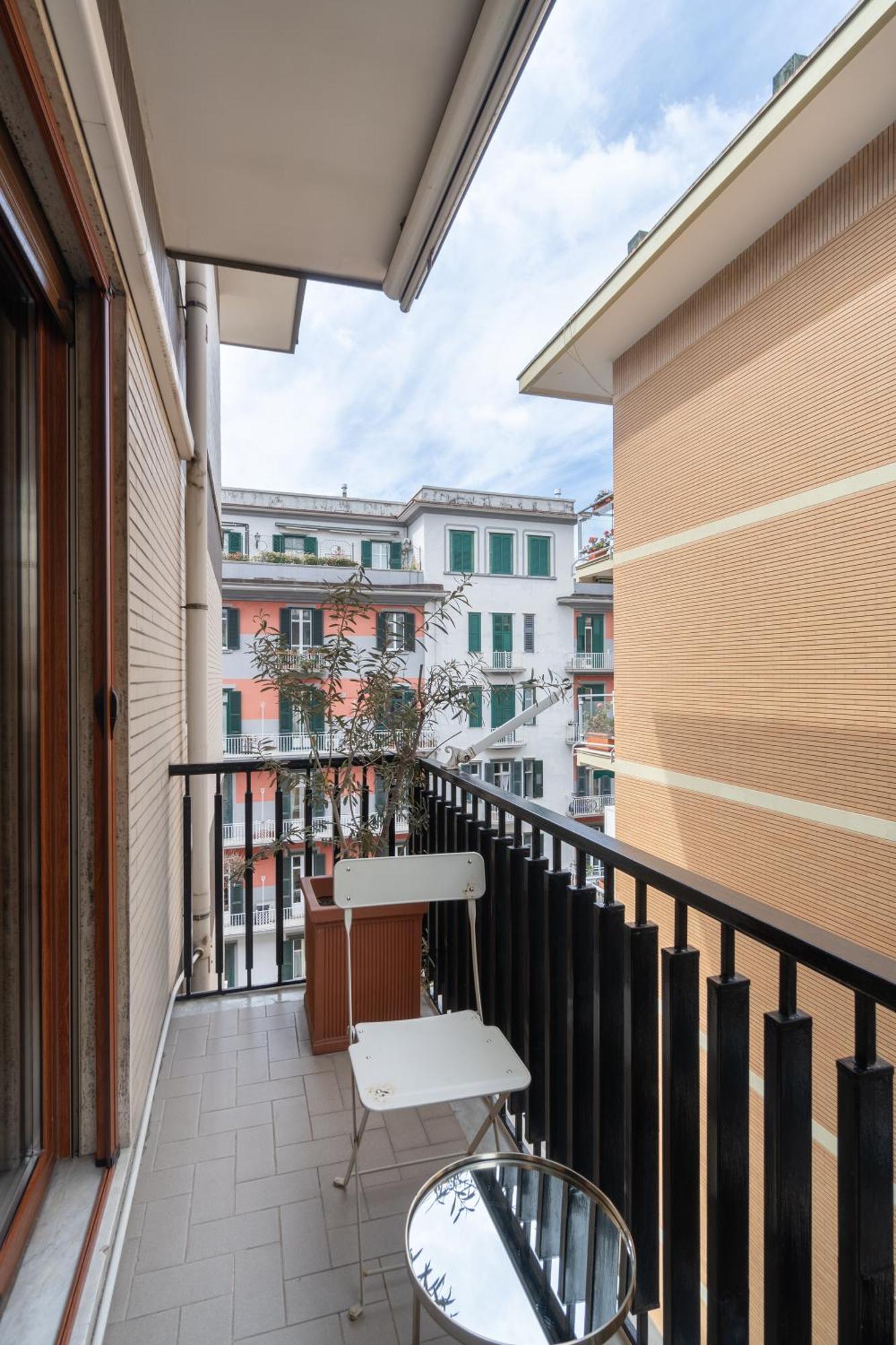 Starhost - Golden Suite Salerno Buitenkant foto